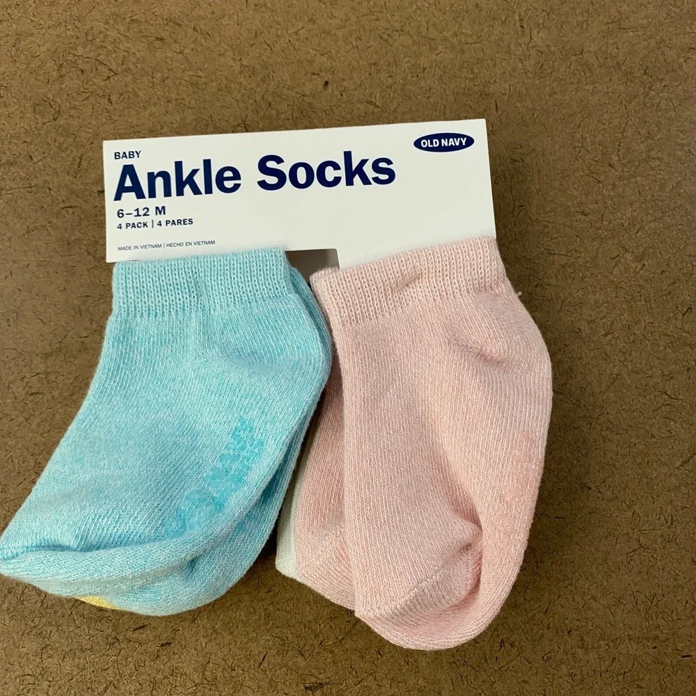 Old Navy Baby Size 6-12 Months Unisex Ankle Socks 4-Pack NWT